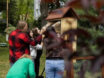 Hotel dla pszczół samotnic w Zespole Szkół Ponadpodstawowych w Przedborzu., 